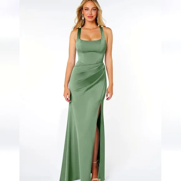emerald green dress indian EMERALD GREEN GOWN – Shruti Ranka